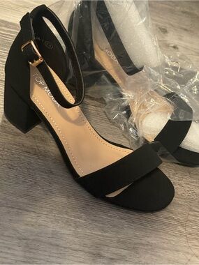 TOP Moda Black Ankle Strap Block Heel Sandals